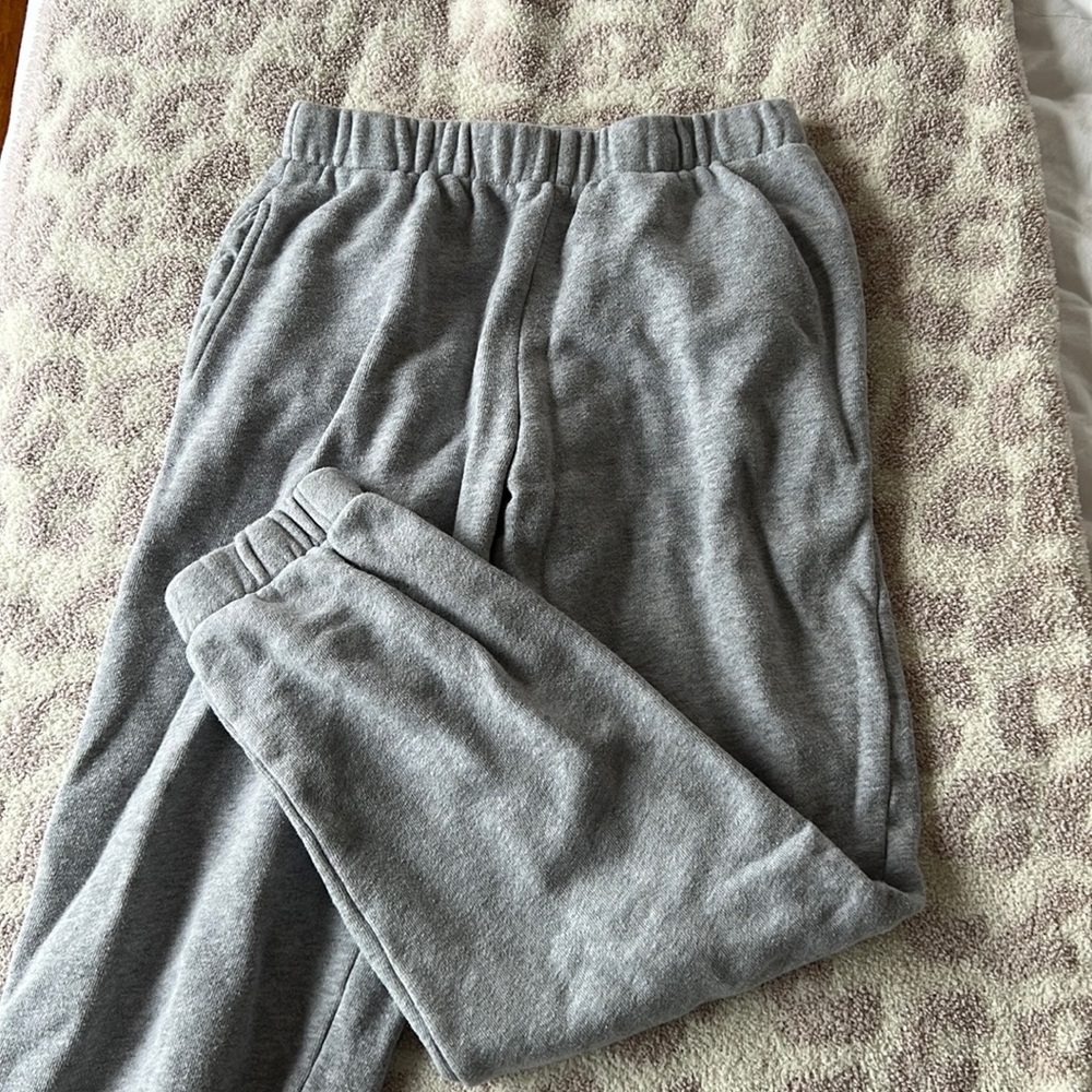 Brandy Melville grey sweatpants